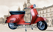 Сборная модель из пластика ИТ Мотоцикл Vespa Primavera 125cc (1/9) Italeri - фото