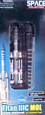 Сборная модель из пластика Д Ракета Titan III c Mol С Пусковой Площадкой (1/400) Dragon - фото